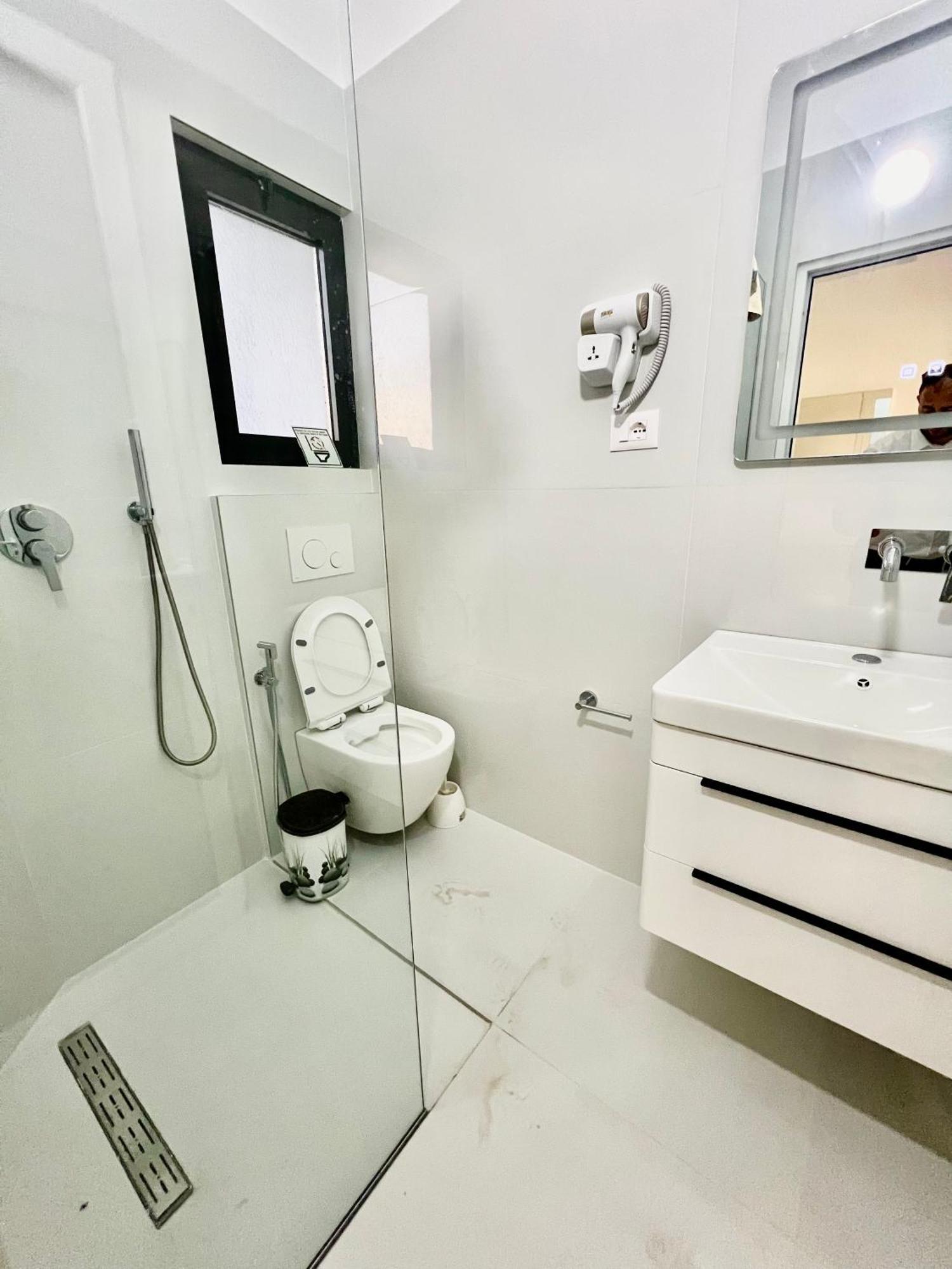Hotel Vip Bujari Ksamil Ngoại thất bức ảnh